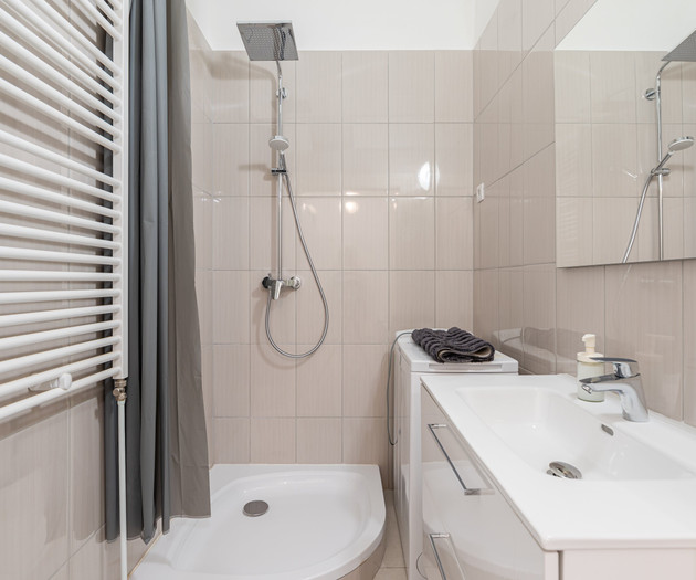 Modern 2-bedroom apartment with monthly cleaning
