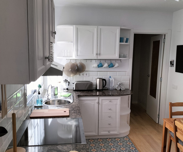 Bellea Room - Spacious, bright, over-sized closet