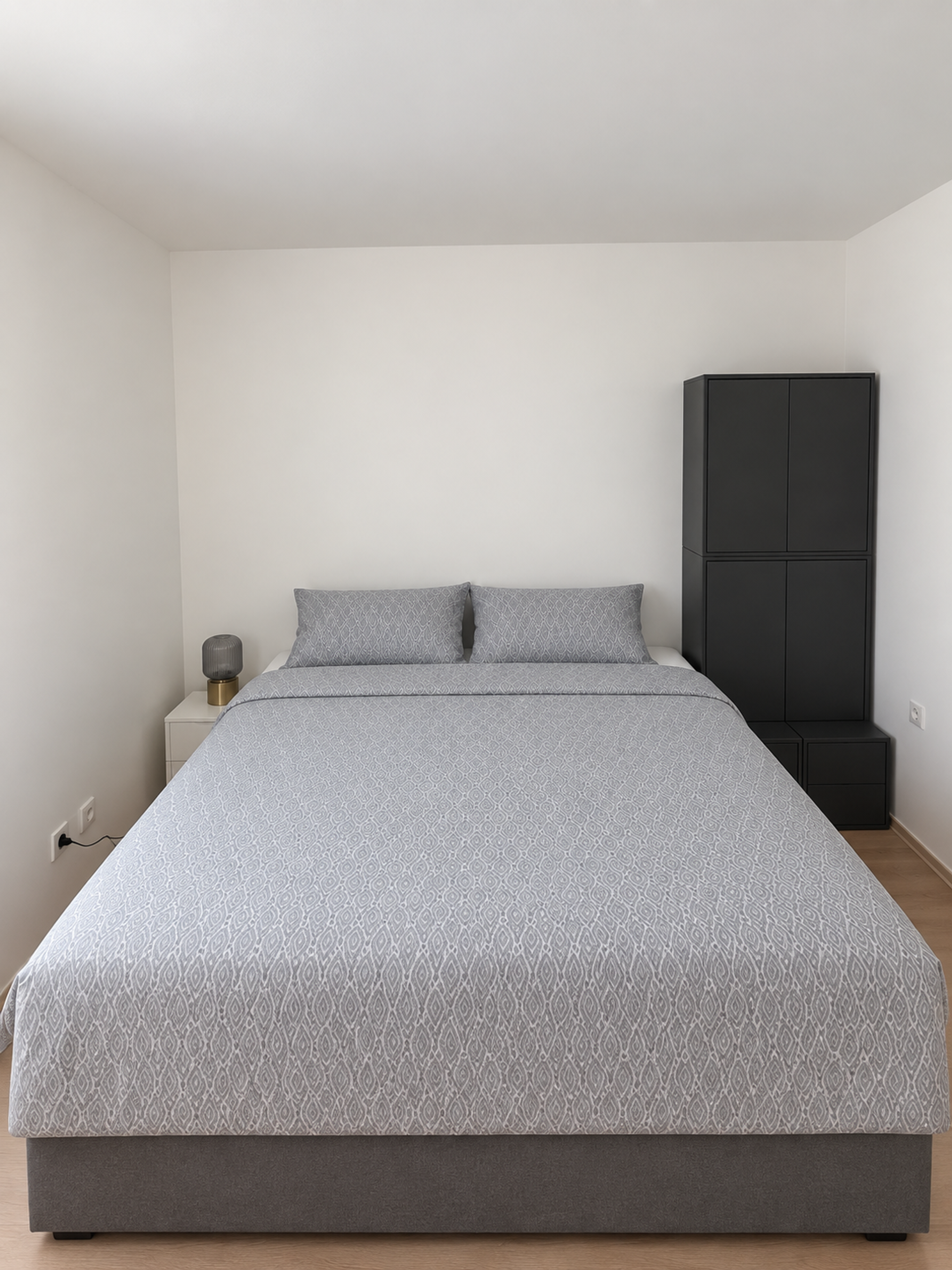 Main bedroom with double bed