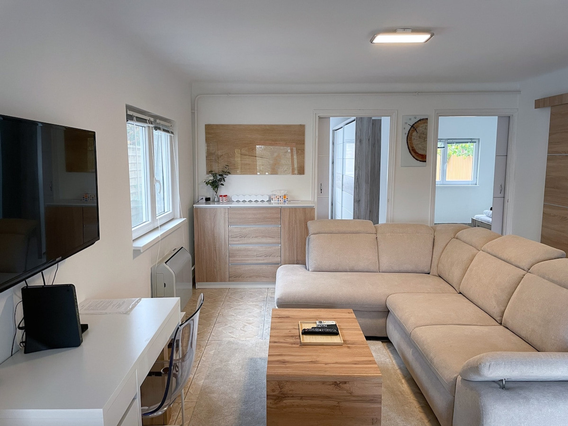 Living room image 3