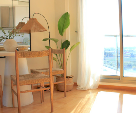 Luxury 1 bedroom apartment with balcony and pool