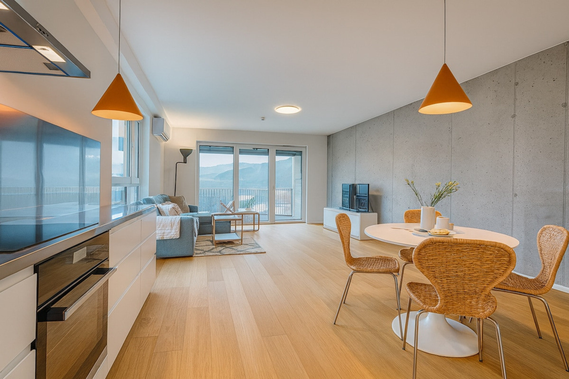 Dining area image 1