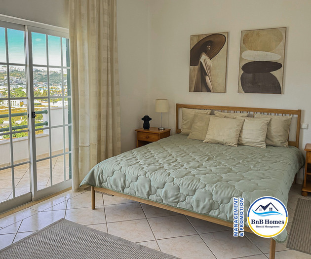 Villa Verde - 4 bedrooms, Marina view, pool & BBQ