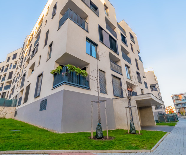 Vista Serenity Apartment with Parking Garage