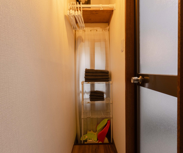 50㎡ 2-Story House / Direct Train to Osaka Station