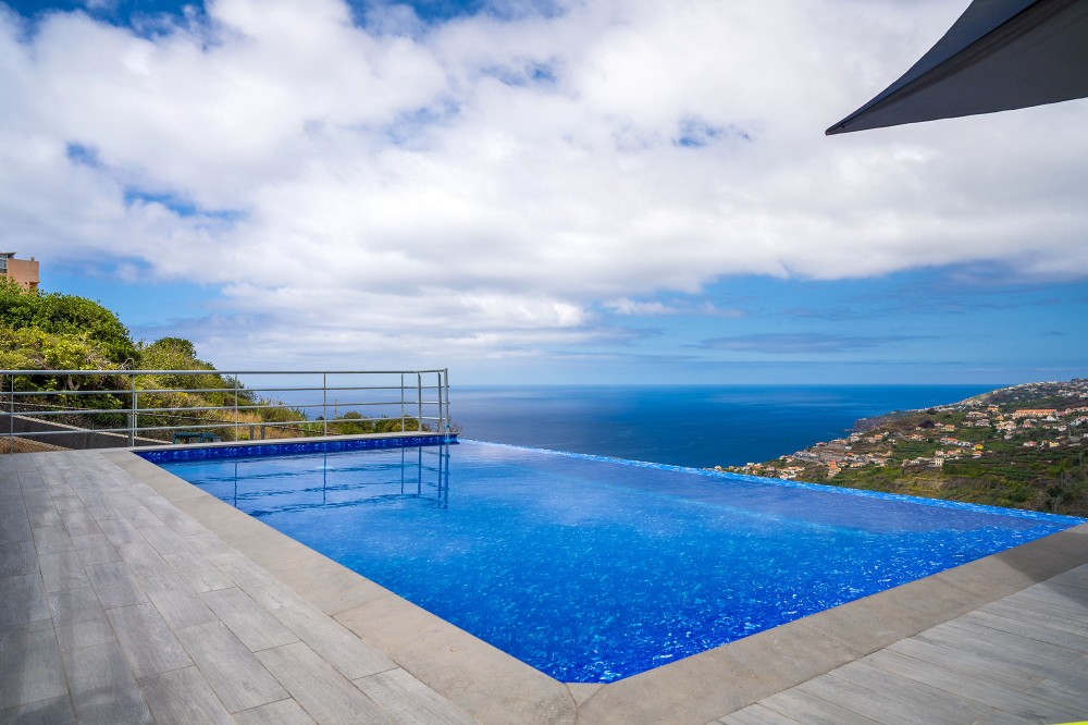 Gran Horizonte with heated pool preview