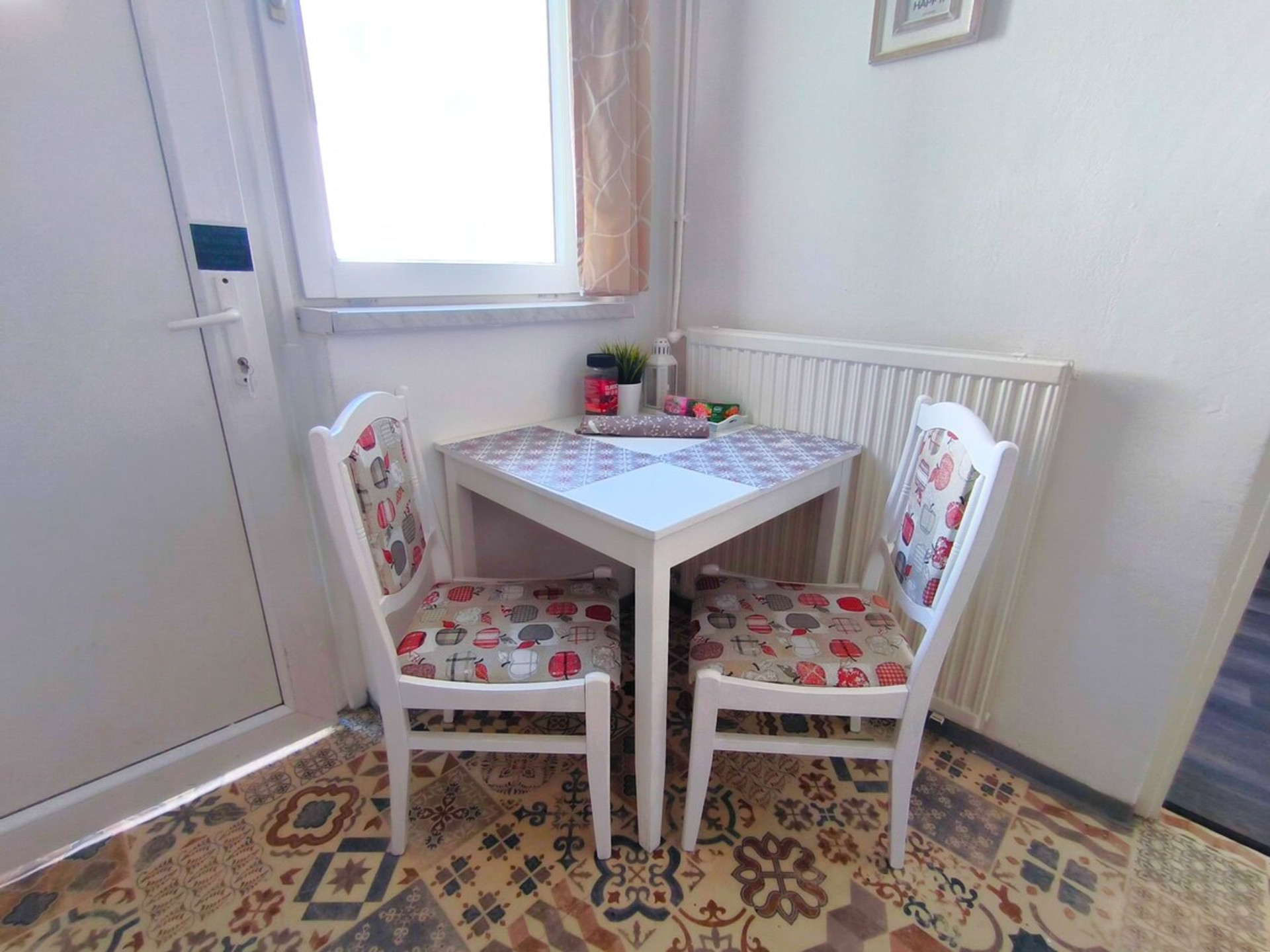 Dining area image 2