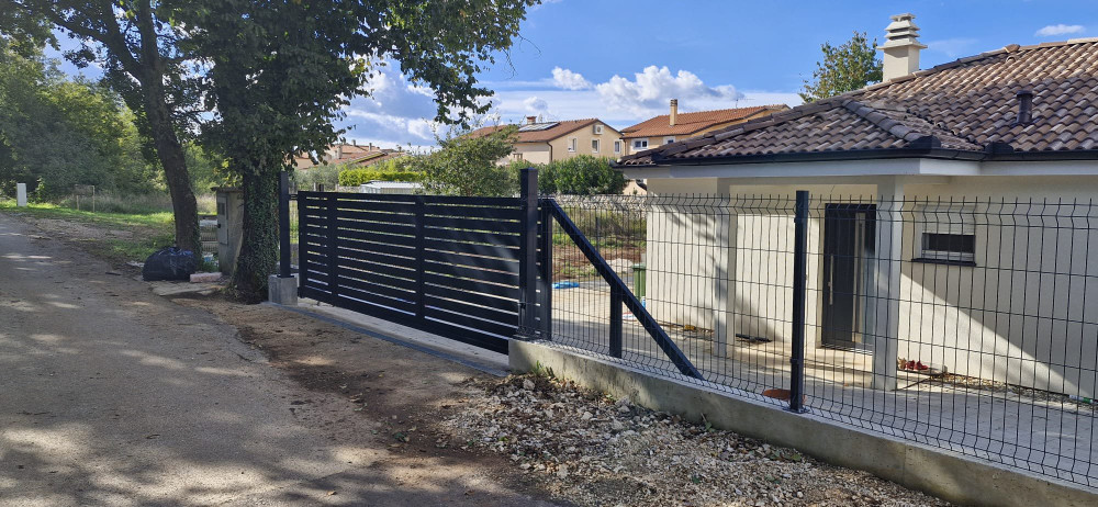 Modern house near Labin preview
