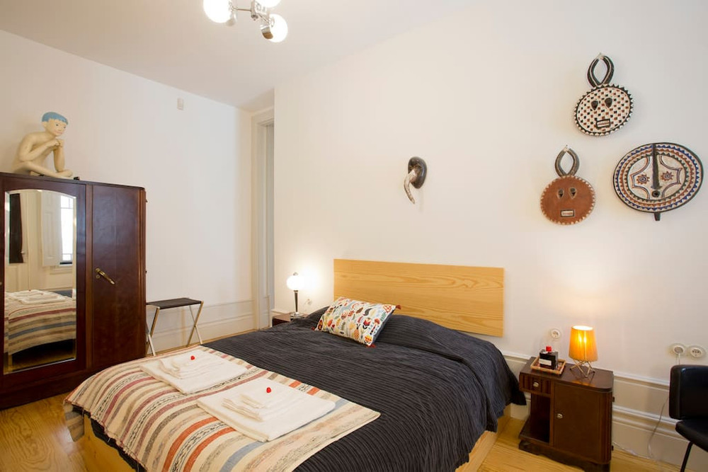 Bedroom in the city centre with balcony preview