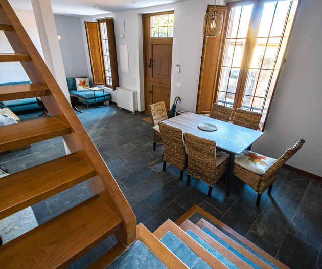 Beautiful house in Oviedo by beBalmy