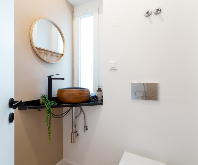 Stylish 2BR Flat in Alfama with Private Patio
