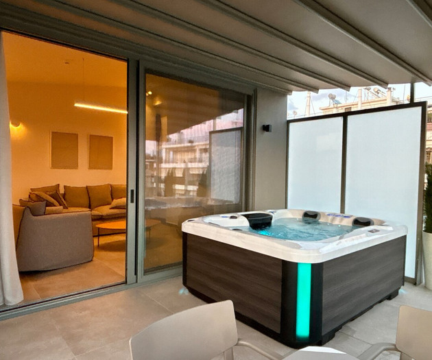 The Riviera Loft & Private Jacuzzi by Unoblu®