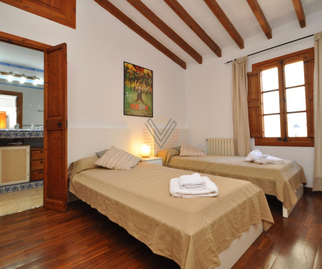 Es Convent, Charming restored town house in the wa