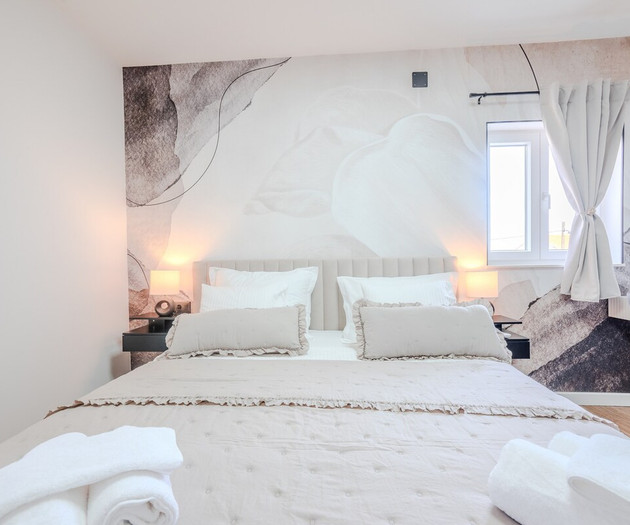 A1 luxury apt near beach w. big terrace & sea view