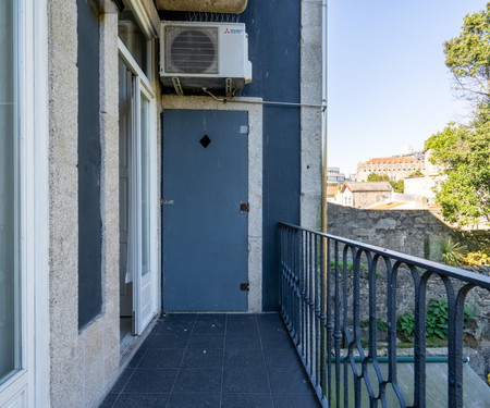 Stylish Wooden Flat w/ Balcony