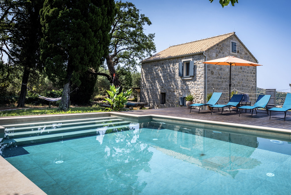 Rustic villa with modern amenities preview