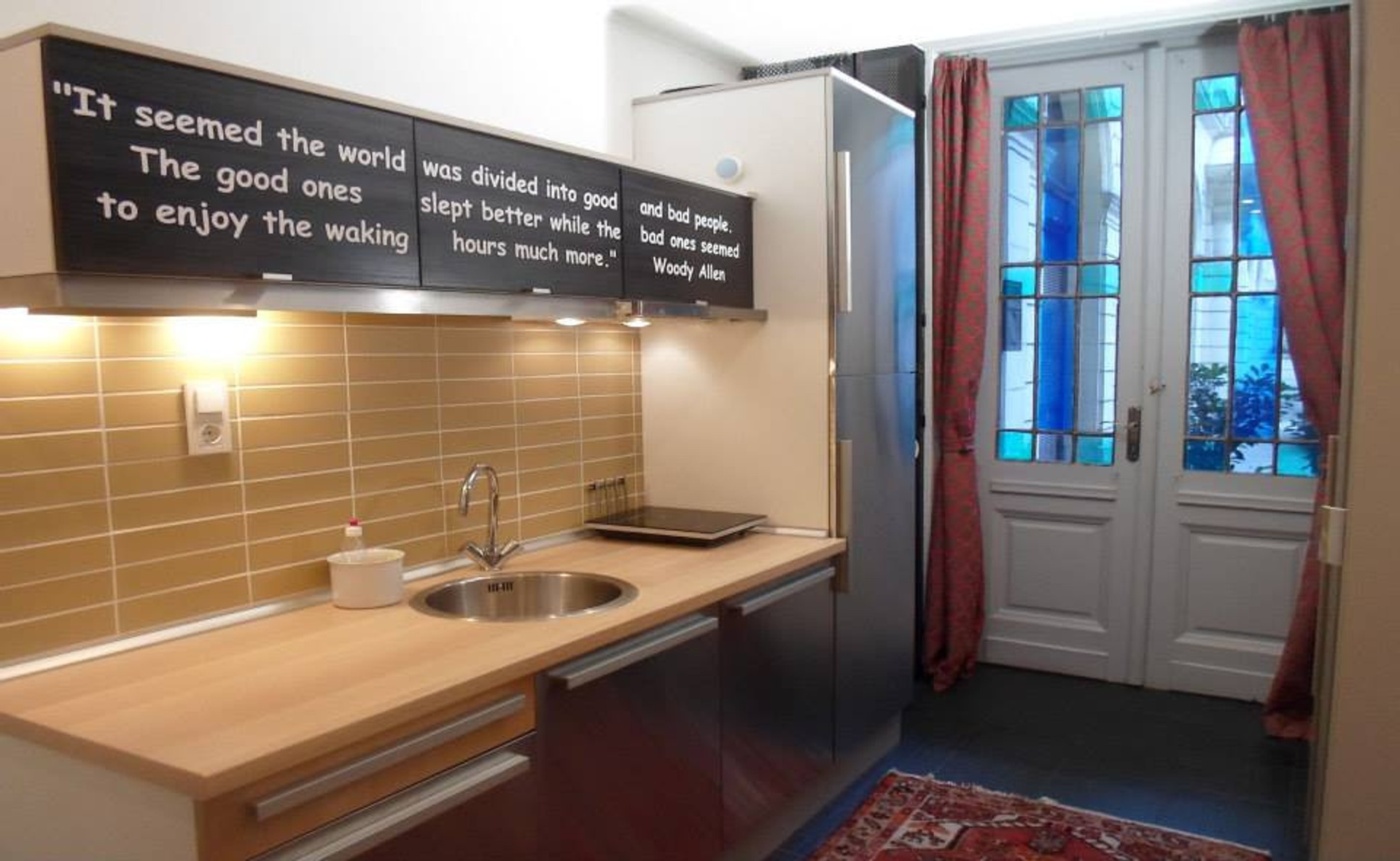 Full kitchen image 1