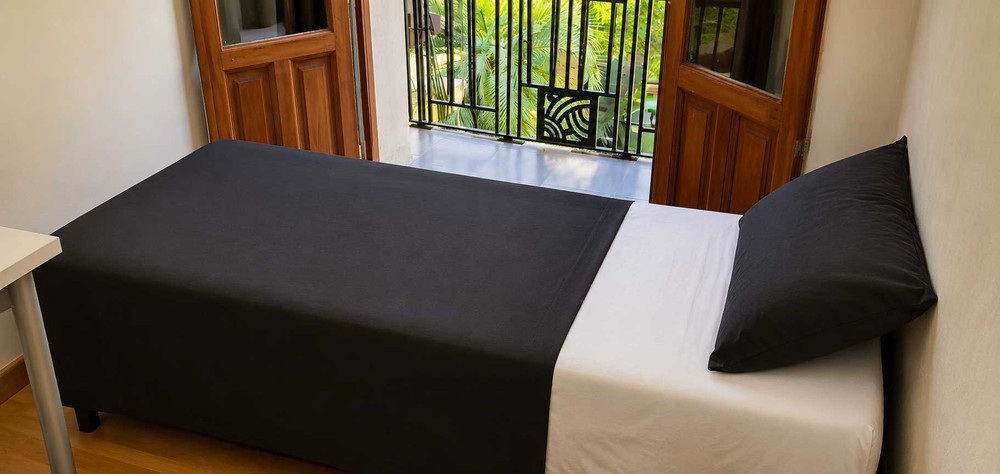 Casa Violeta Small Individual Room preview