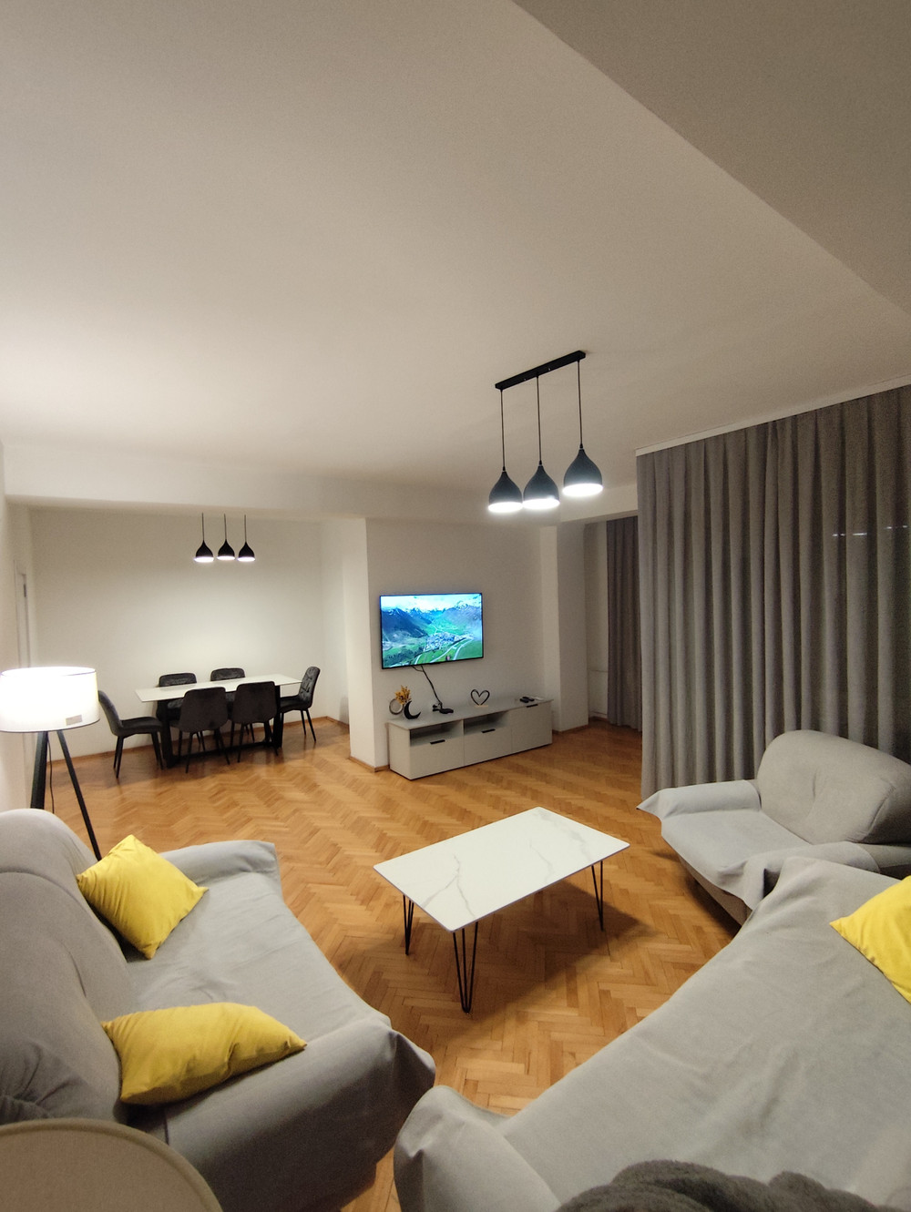 Gigabit High-Speed Internet Modern Apartment preview