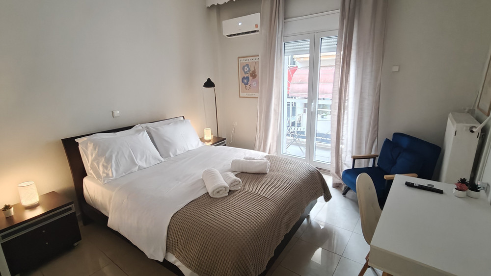 Polyxeni's apartment 2 preview