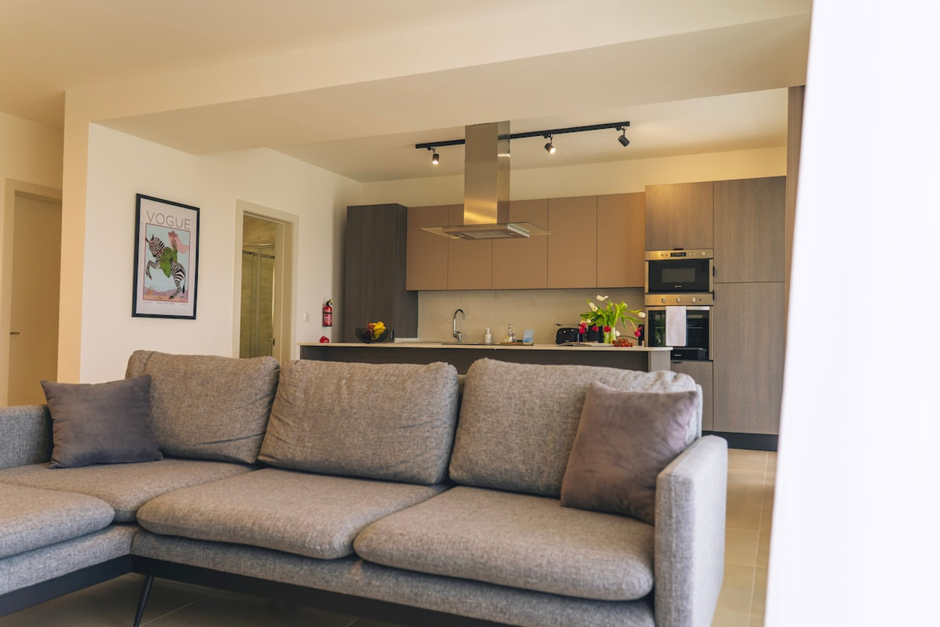 Living room image 5