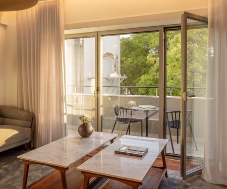 Sophisticated 2-bedroom flat, Ave Novas 2A