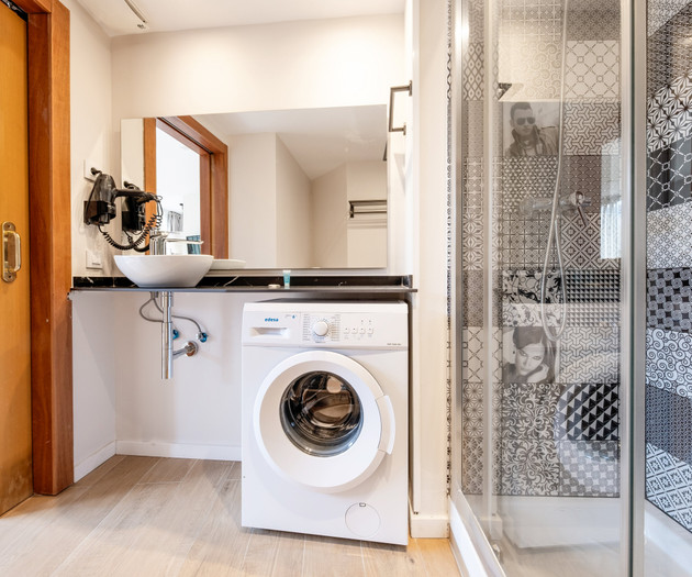 Confy attic with terrace 1 bedroom right in Born