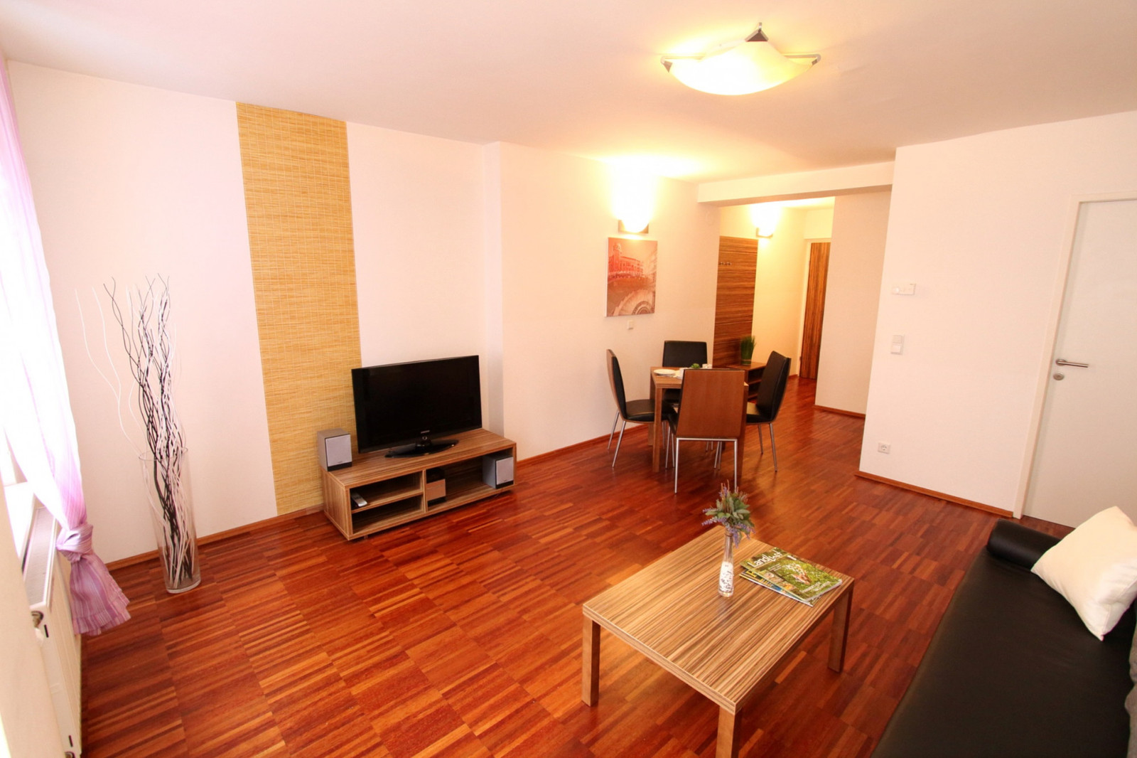 Sunny Apartment - free WLAN, Fitness, Laundry