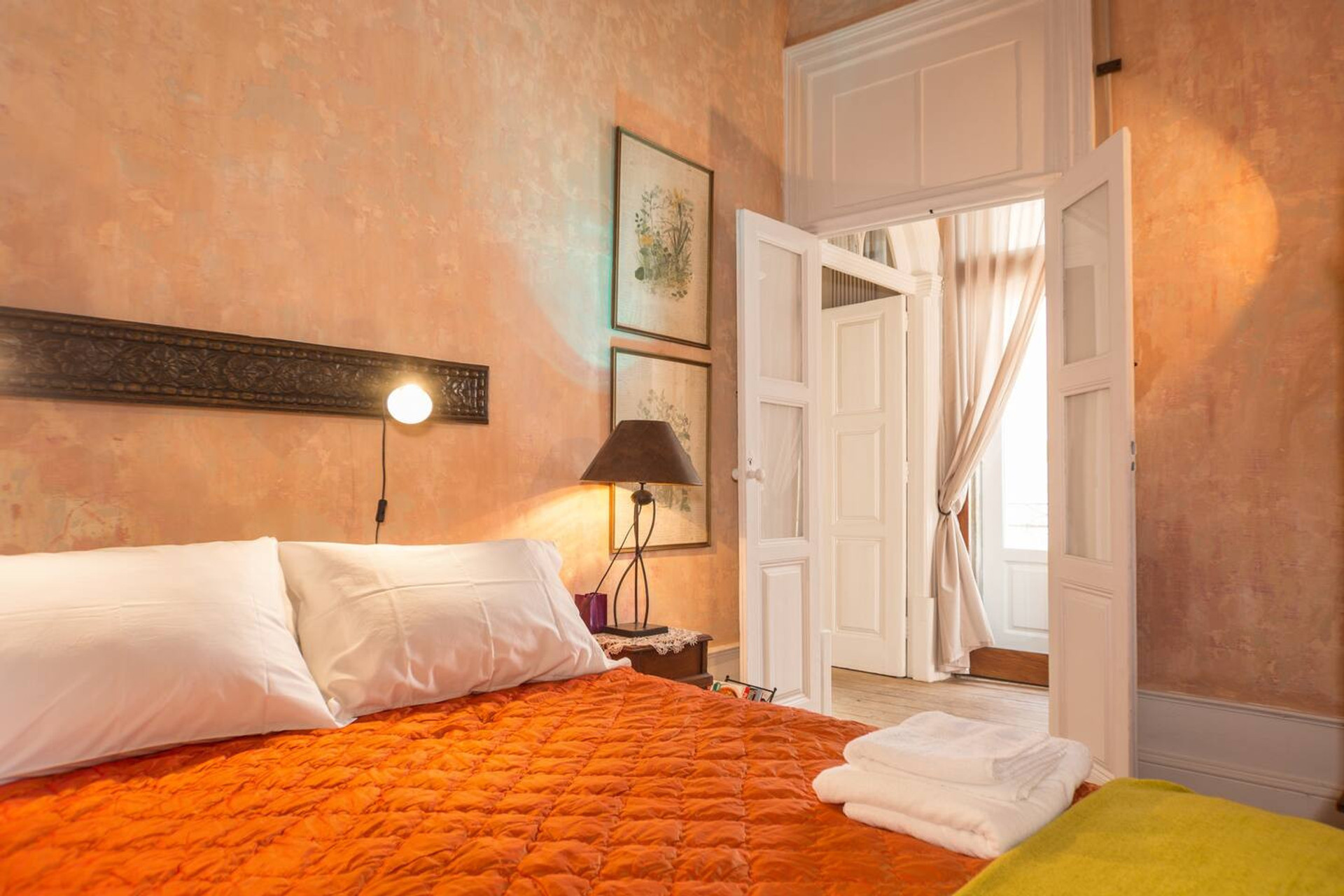 Double bed bedroom