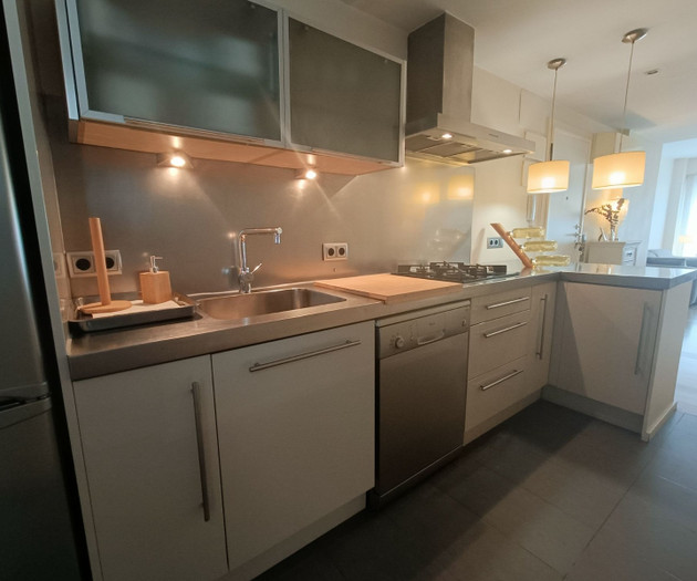 Apartment with Terrace Next to Turia Gardens