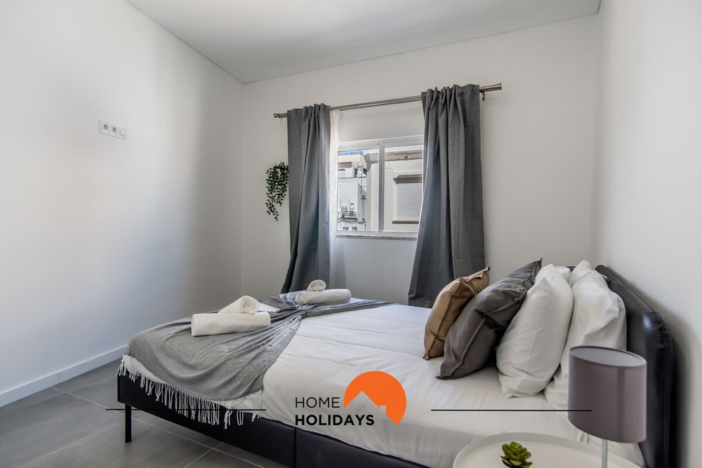 #163 Convenient in Old Town, 200 mts Beach preview