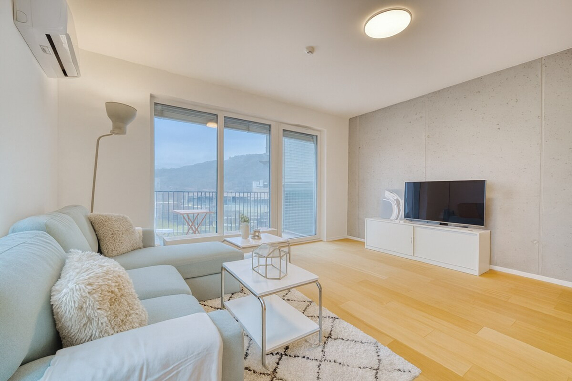 Living room image 2