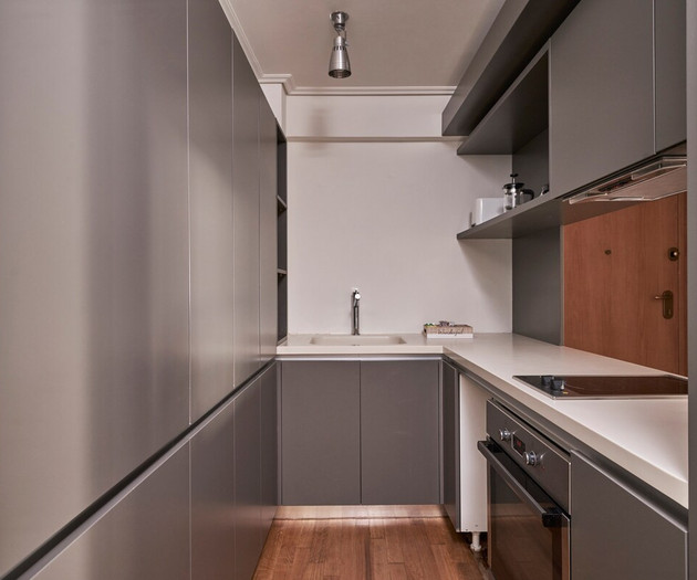 The full equipped kitchen