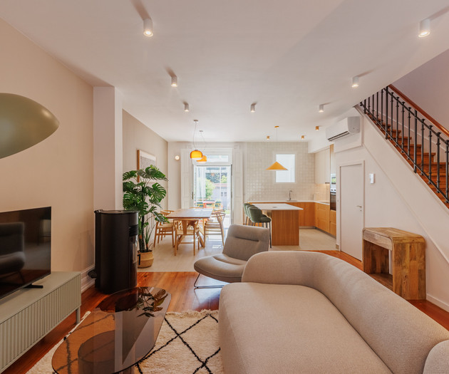 Golden Hour | Luxury T4 for Families & Groups