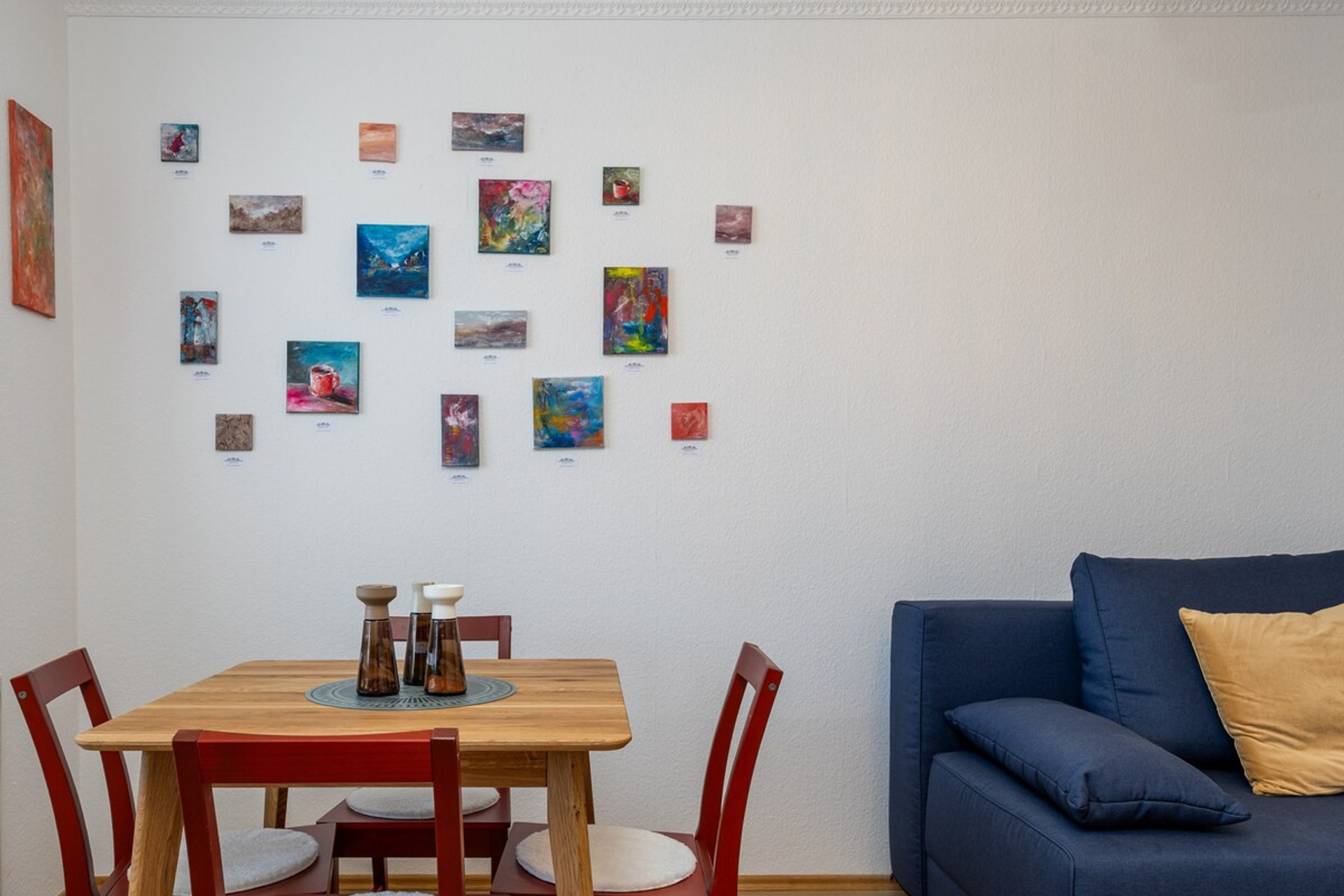Dining area image 1