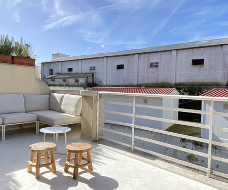 Sunny terrace in a chic duplex Apt