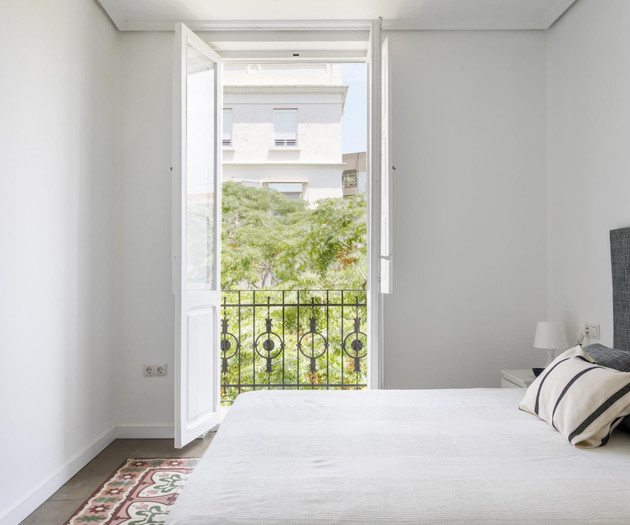 CHARMING AND BRIGHT, CITY OF ARTS · SEASONAL RENTA