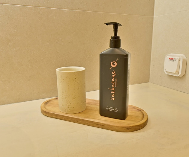 Full bathroom 2