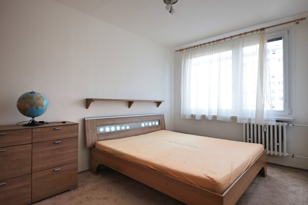 Three bedroom flat, Frydlantska