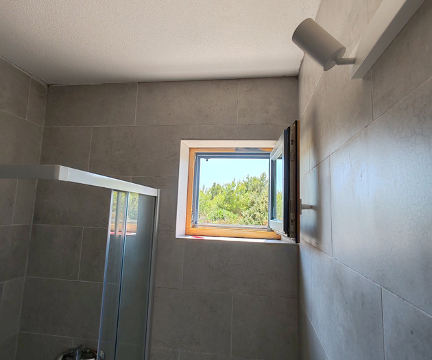 Sea View 2BR · Starlink Internet · near beach