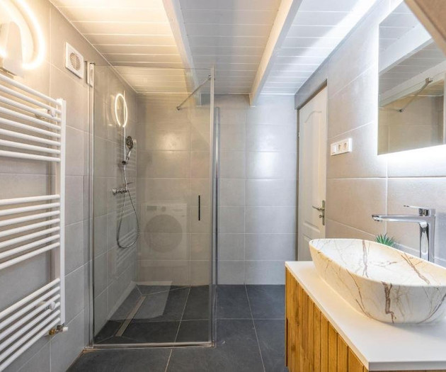 Deluxe & Cozy Grand Residence in the Heart of BP