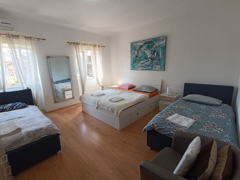Cozy apartment close to the beach preview