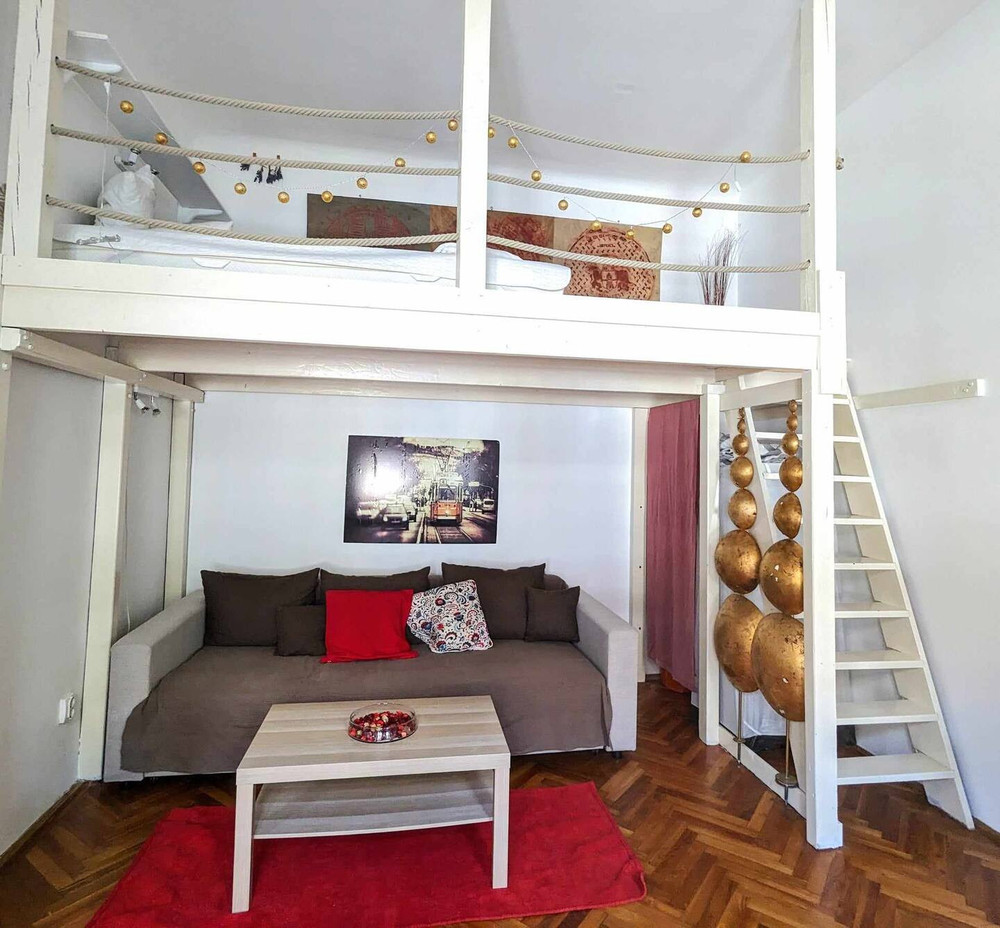 Gallery flat in Party district preview
