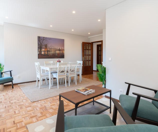 Bright & Elegant Urban Flat
