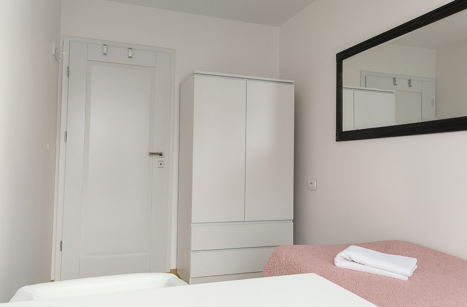 Bedroom-E