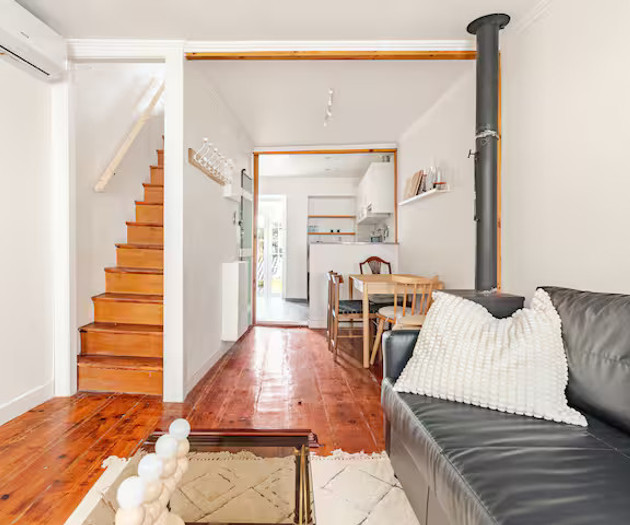 Bright 2-Bedroom Apartment with Terrace near Rato