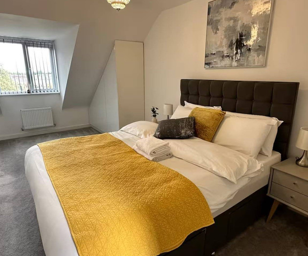 Cozy 3 Bedroom House | Free Parking | Garden