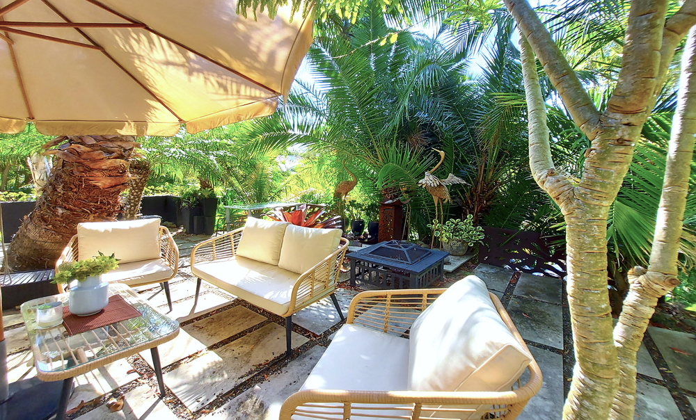 Best Getaway at Famous Palm Beach! 4 Sleeps preview