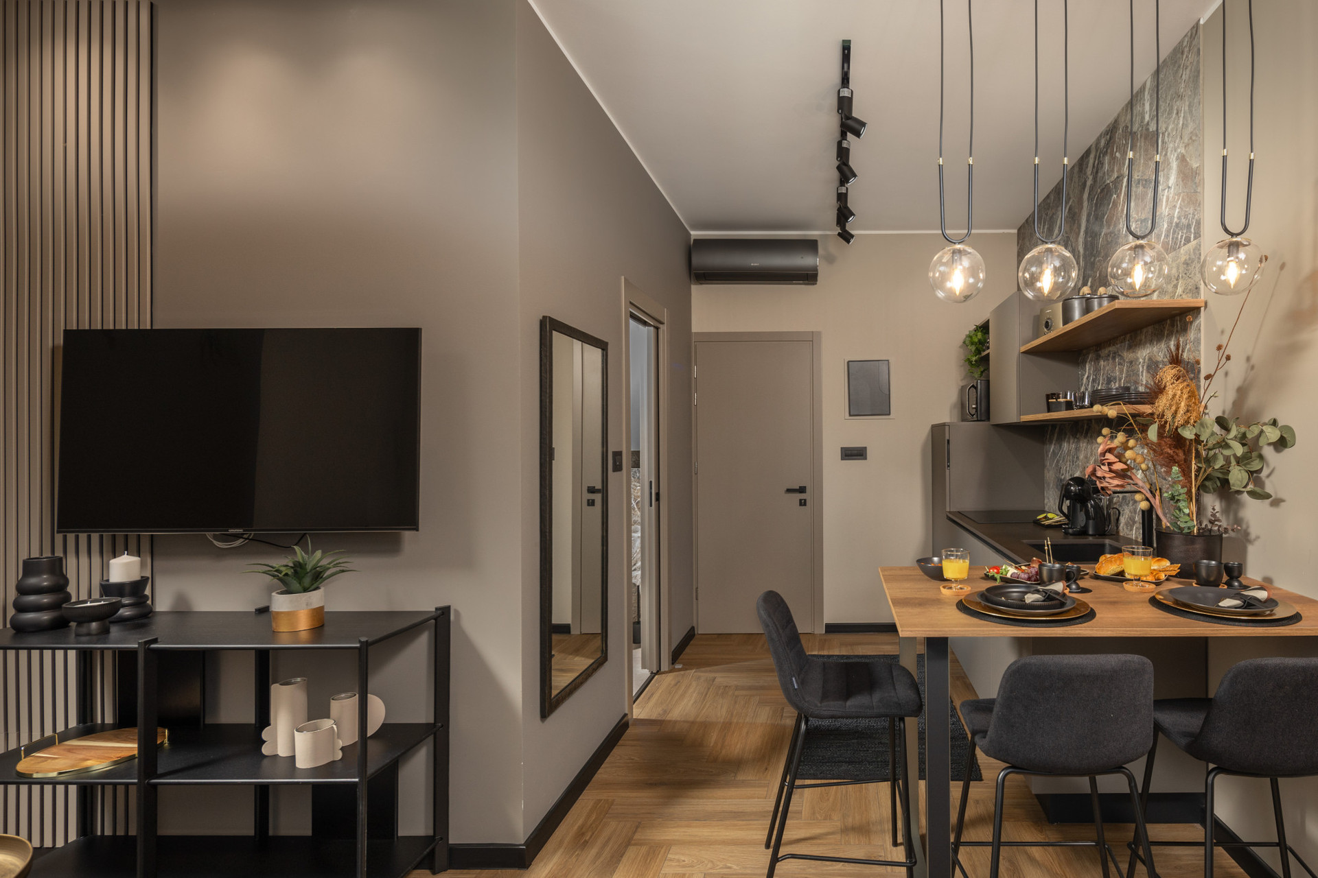 A2- daily room