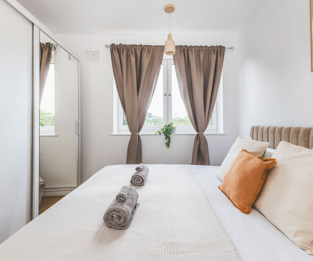 Tower Bridge 2 Bedroom Flat | Sleeps 5 | Great